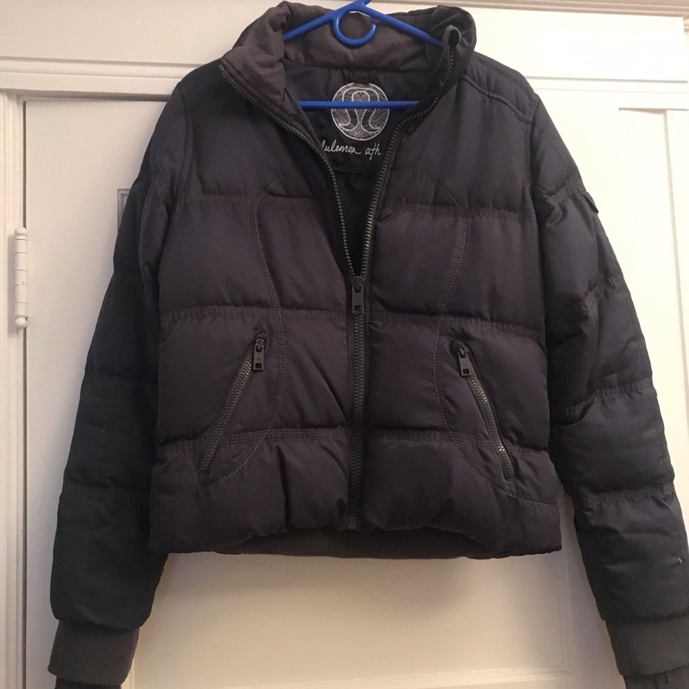 Lululemon bomber/puffer jacket w/ removable hood
